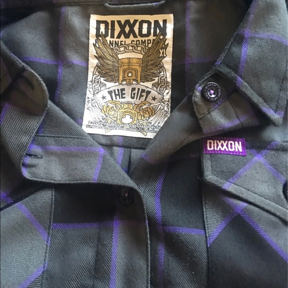 Women’s XL the Gift Dixxon Flannel shirt